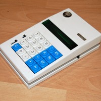 Small 10 1 mali stolni kalkulator 1973