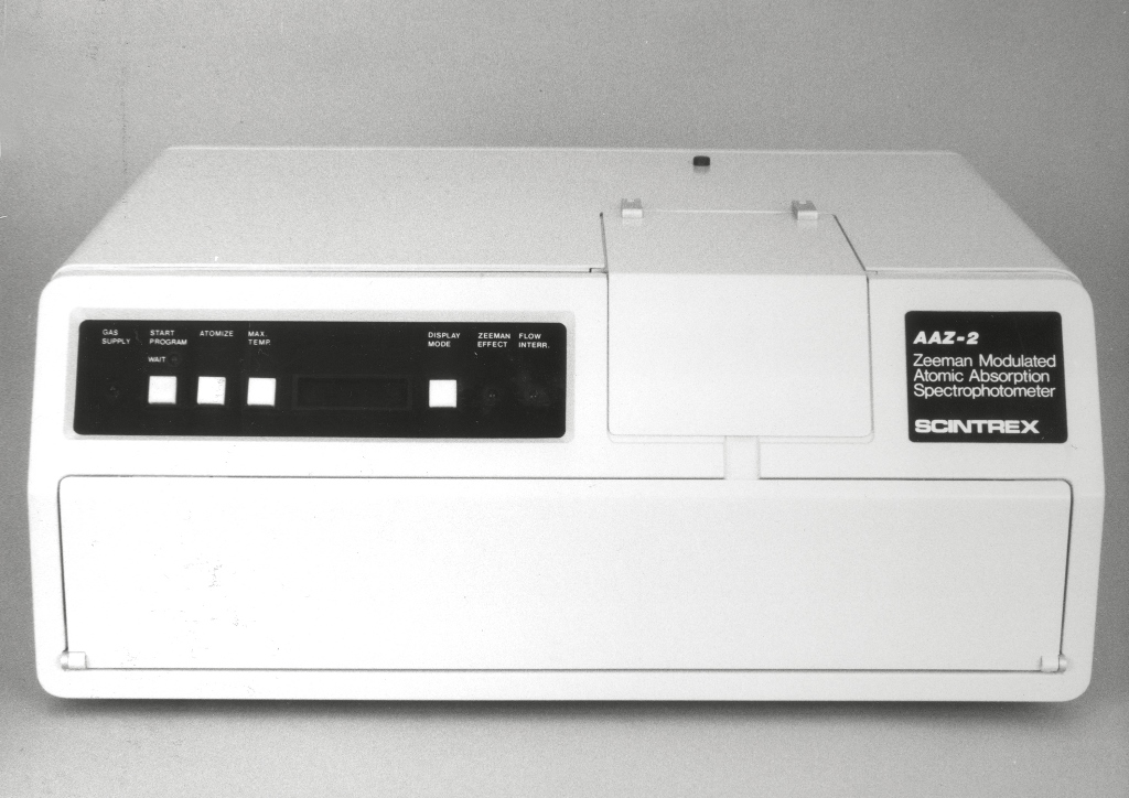 1979 1980 aaz 2 scintrex zeeman atomski apsorpcijski spektrofotometar  02